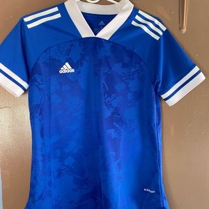 Adidas dark blue AERORRADY jersey.